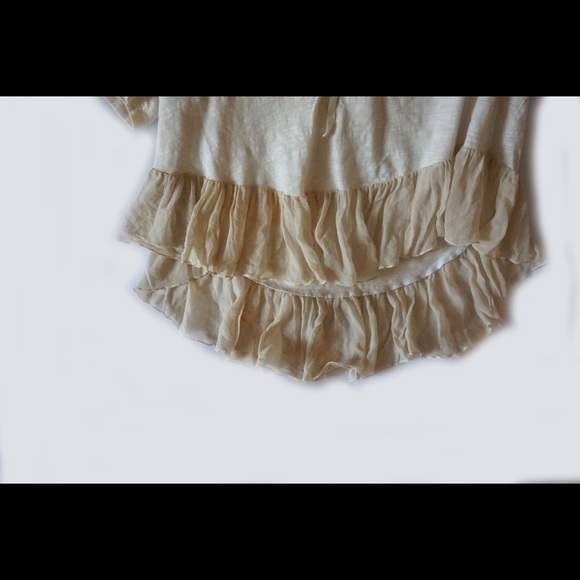 Elizabeth and James Cream Top with Ruffle Bottom - Picture 2 of 4